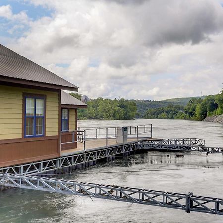 Updated Lake Taneycomo Condo With Screened Porch! แบรนสัน ภายนอก รูปภาพ