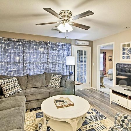 Updated Lake Taneycomo Condo With Screened Porch! แบรนสัน ภายนอก รูปภาพ