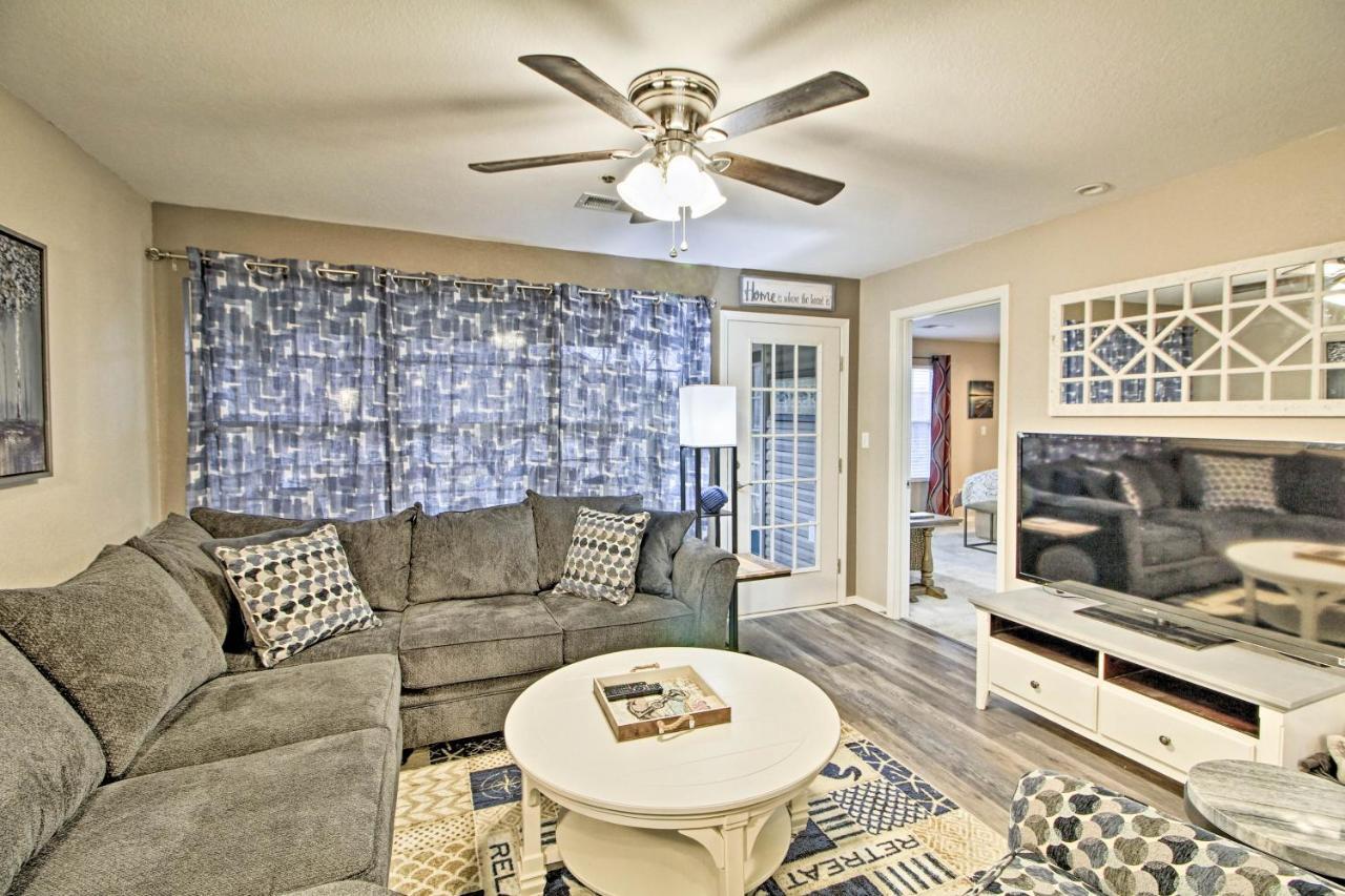 Updated Lake Taneycomo Condo With Screened Porch! แบรนสัน ภายนอก รูปภาพ