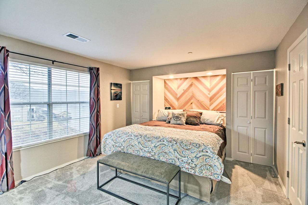 Updated Lake Taneycomo Condo With Screened Porch! แบรนสัน ภายนอก รูปภาพ