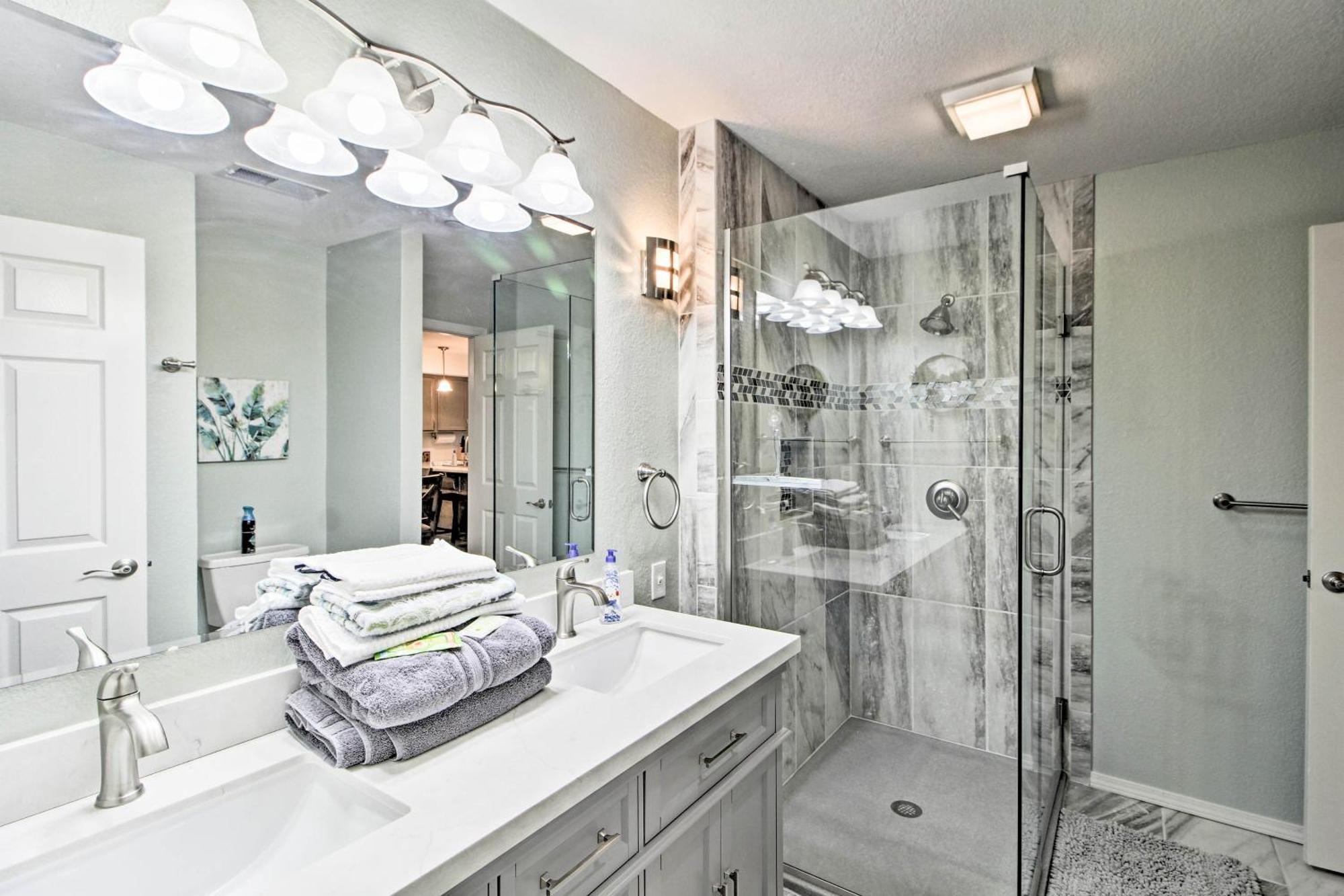 Updated Lake Taneycomo Condo With Screened Porch! แบรนสัน ภายนอก รูปภาพ